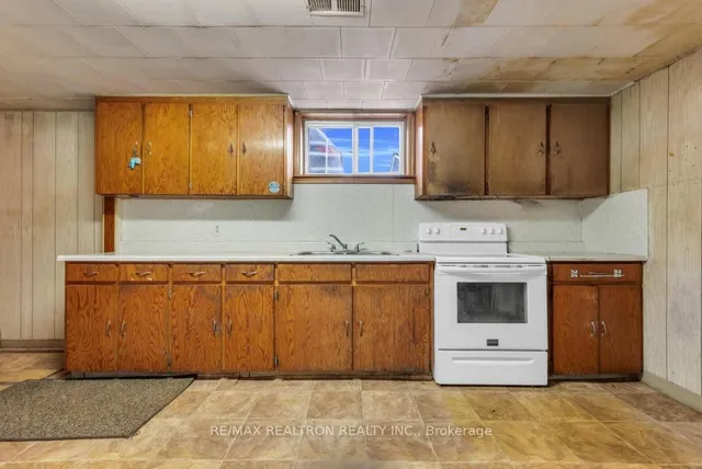 Additional property image - 51 Robroy Ave