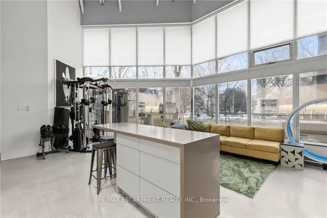 Additional property image - 66 Bay St Unit 105