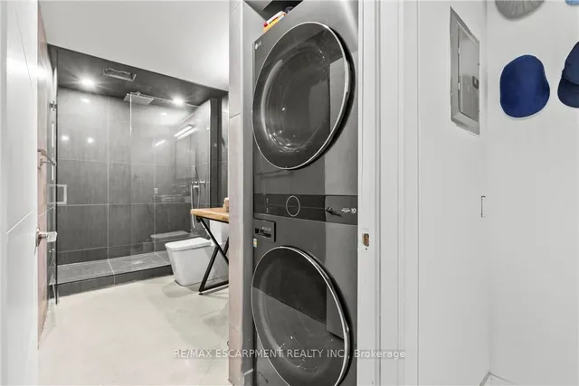 Additional property image - 66 Bay St Unit 105