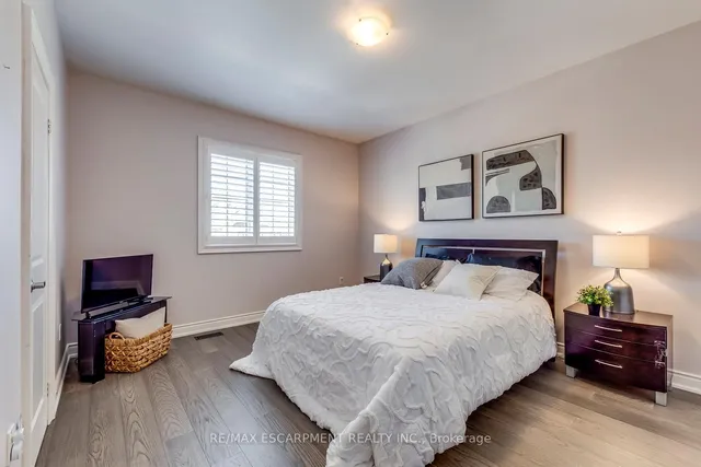 Additional property image - 258 Humphrey St
