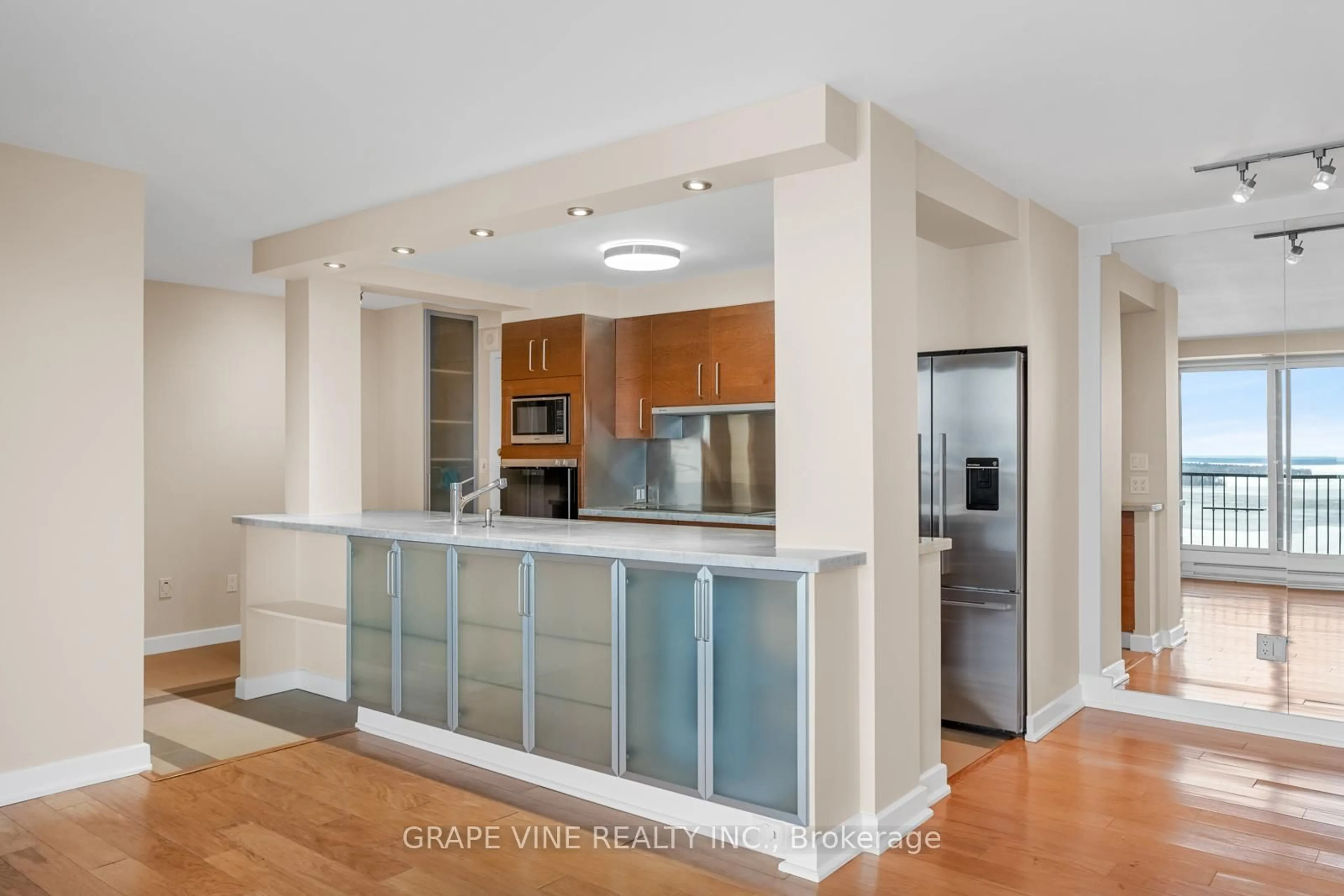 Open concept kitchen, unknown for 1025 Richmond Rd #2402, Woodroffe Ontario K2B 8G8