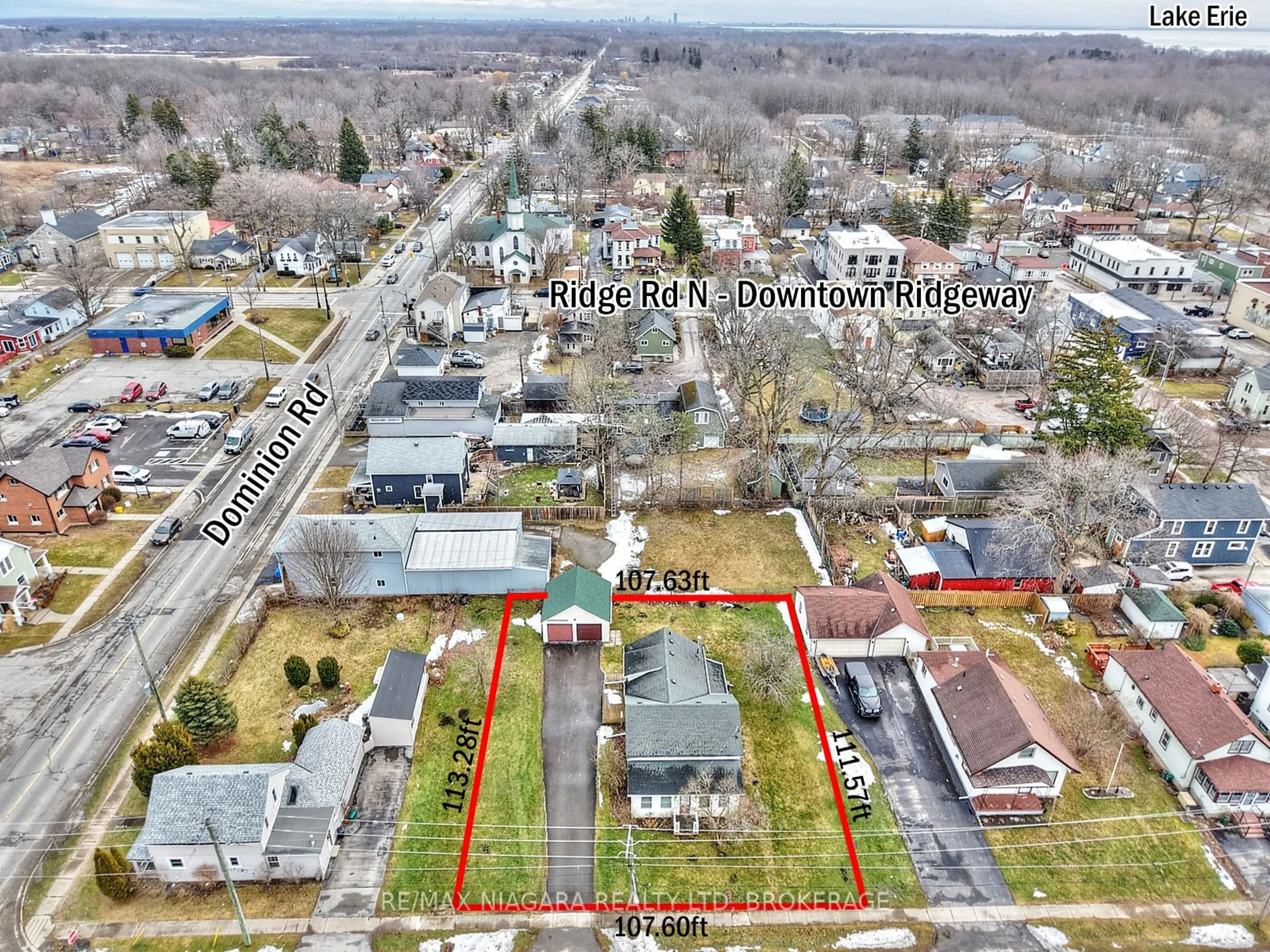 A pic from outside/outdoor area/front of a property/back of a property/a pic from drone, street for 356 South Mill St, Fort Erie Ontario L0S 1N0