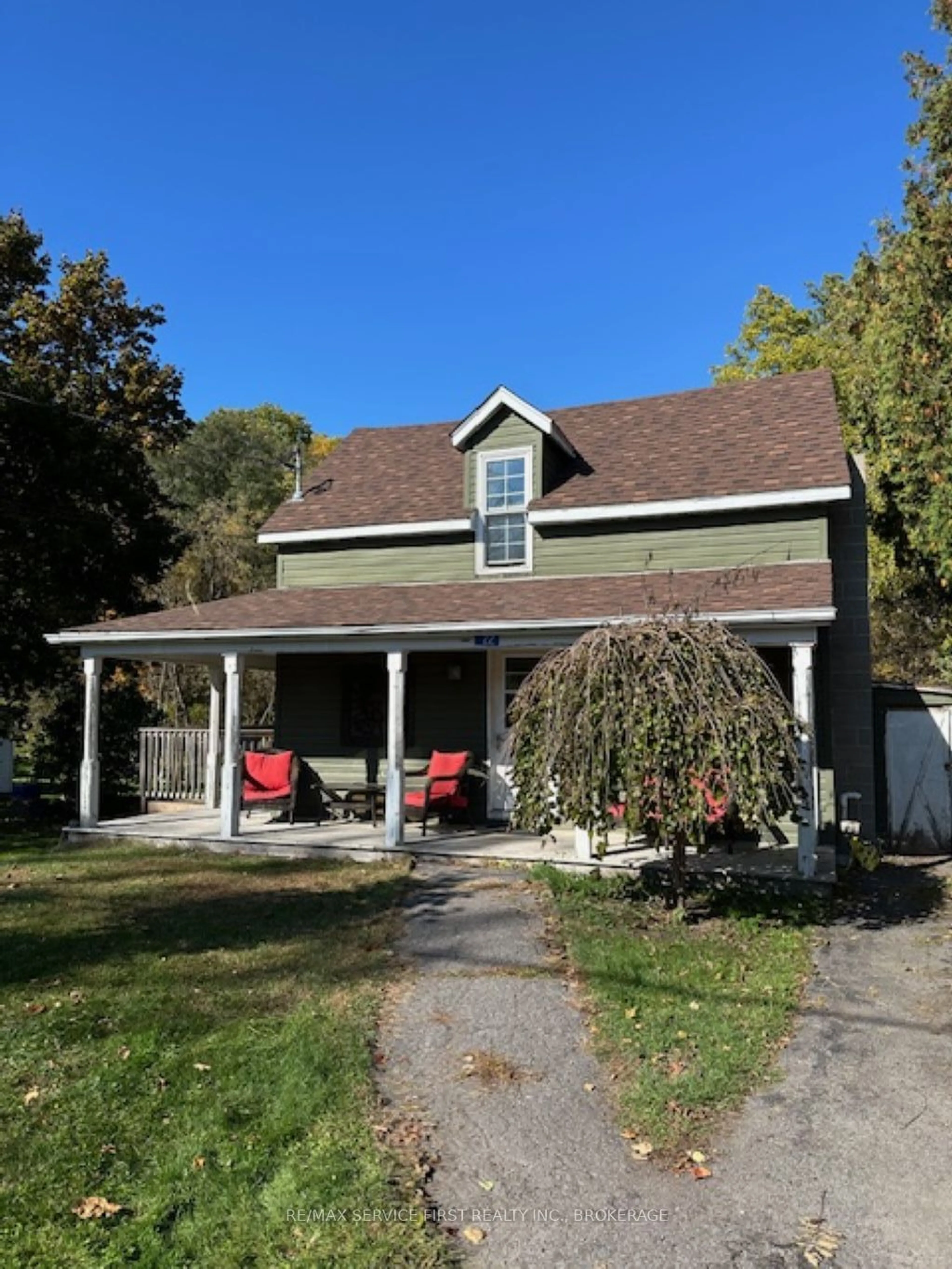 A pic from outside/outdoor area/front of a property/back of a property/a pic from drone, street for 22 KING ST E, Lansdowne Village Ontario K0E 1L0