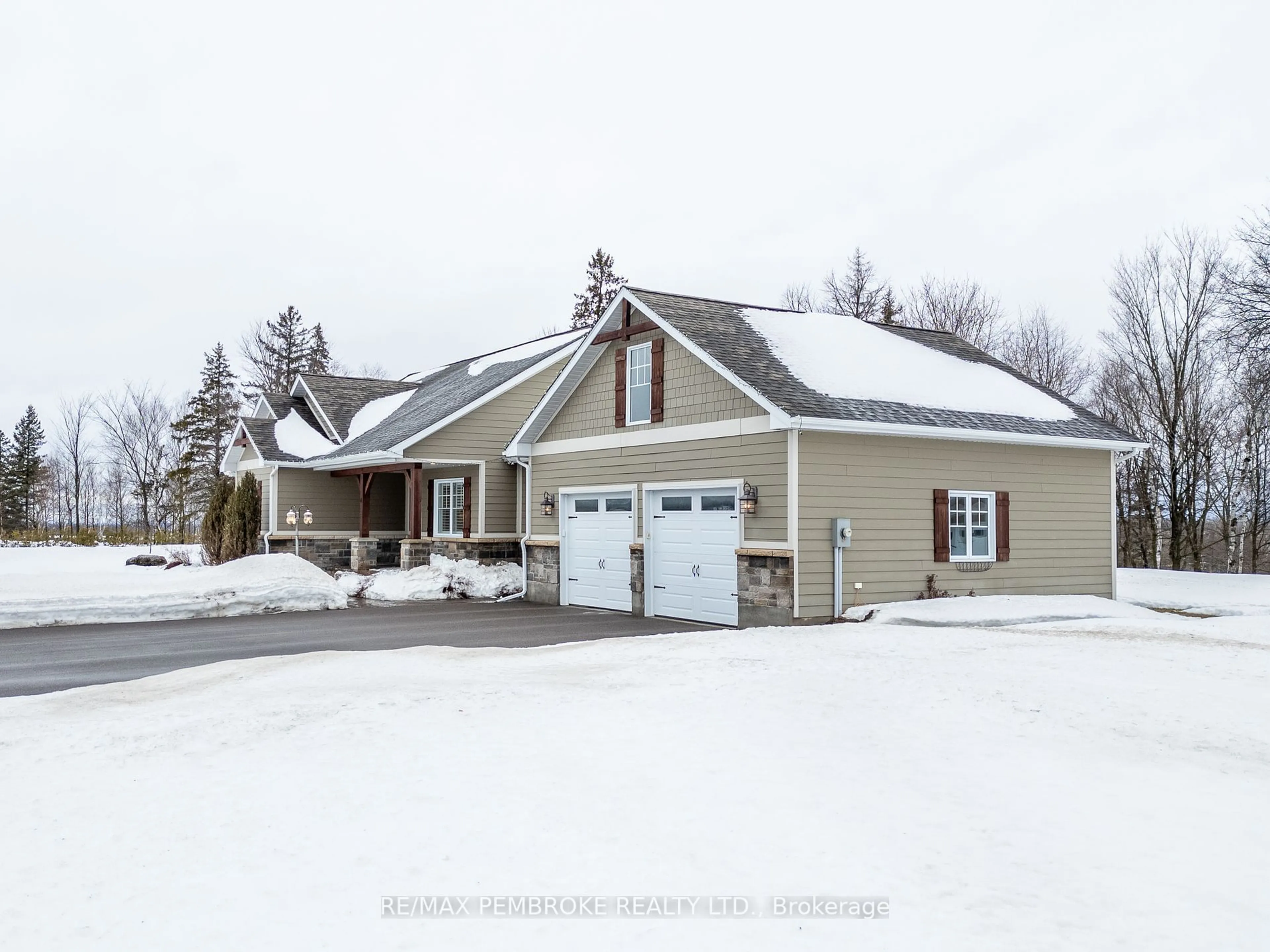 Home with vinyl exterior material, street for 4 Lowe Crt, Whitewater Region Ontario K0J 1P0