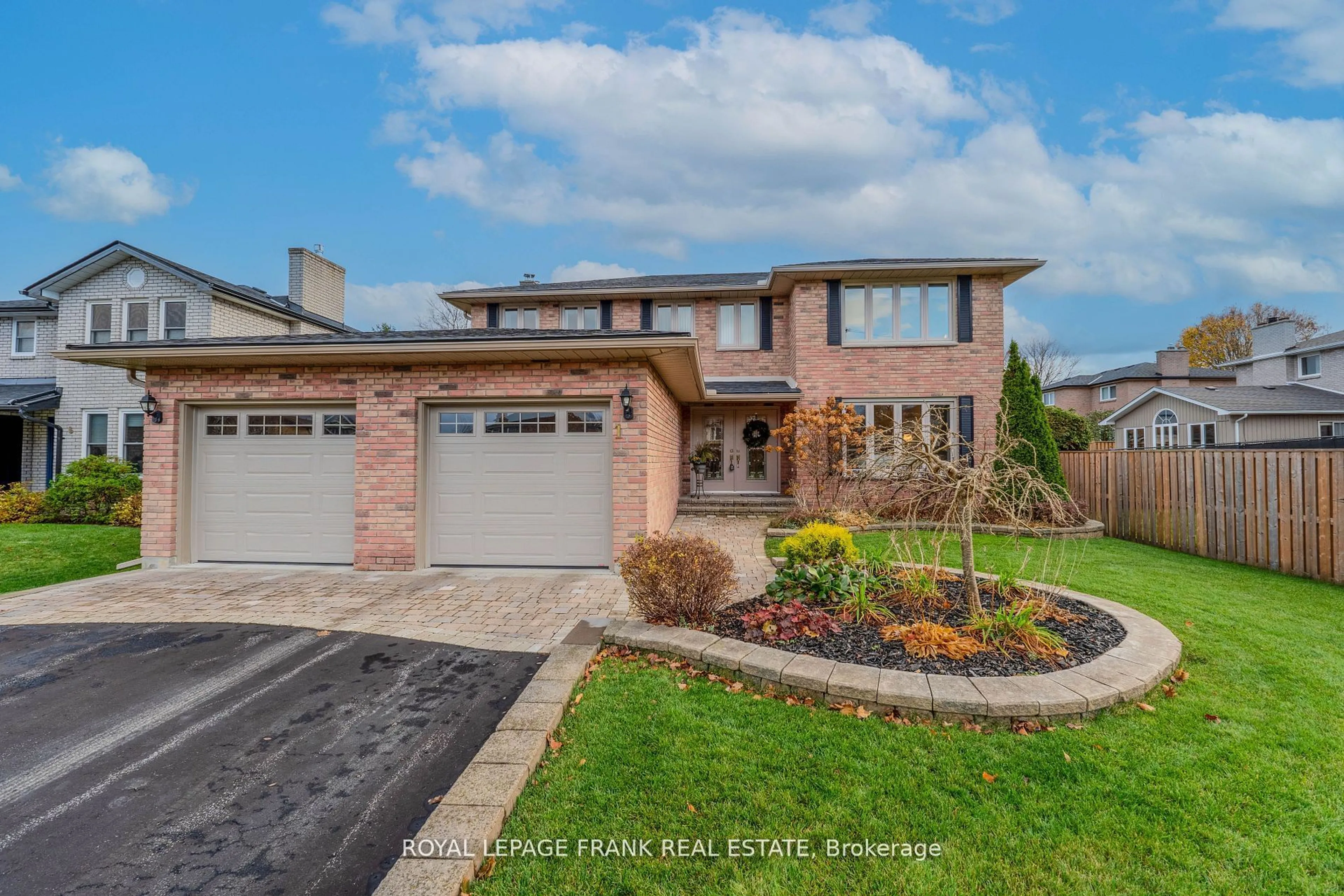 Home with brick exterior material, street for 1 Dunsford Crt, Kawartha Lakes Ontario K9V 5T3