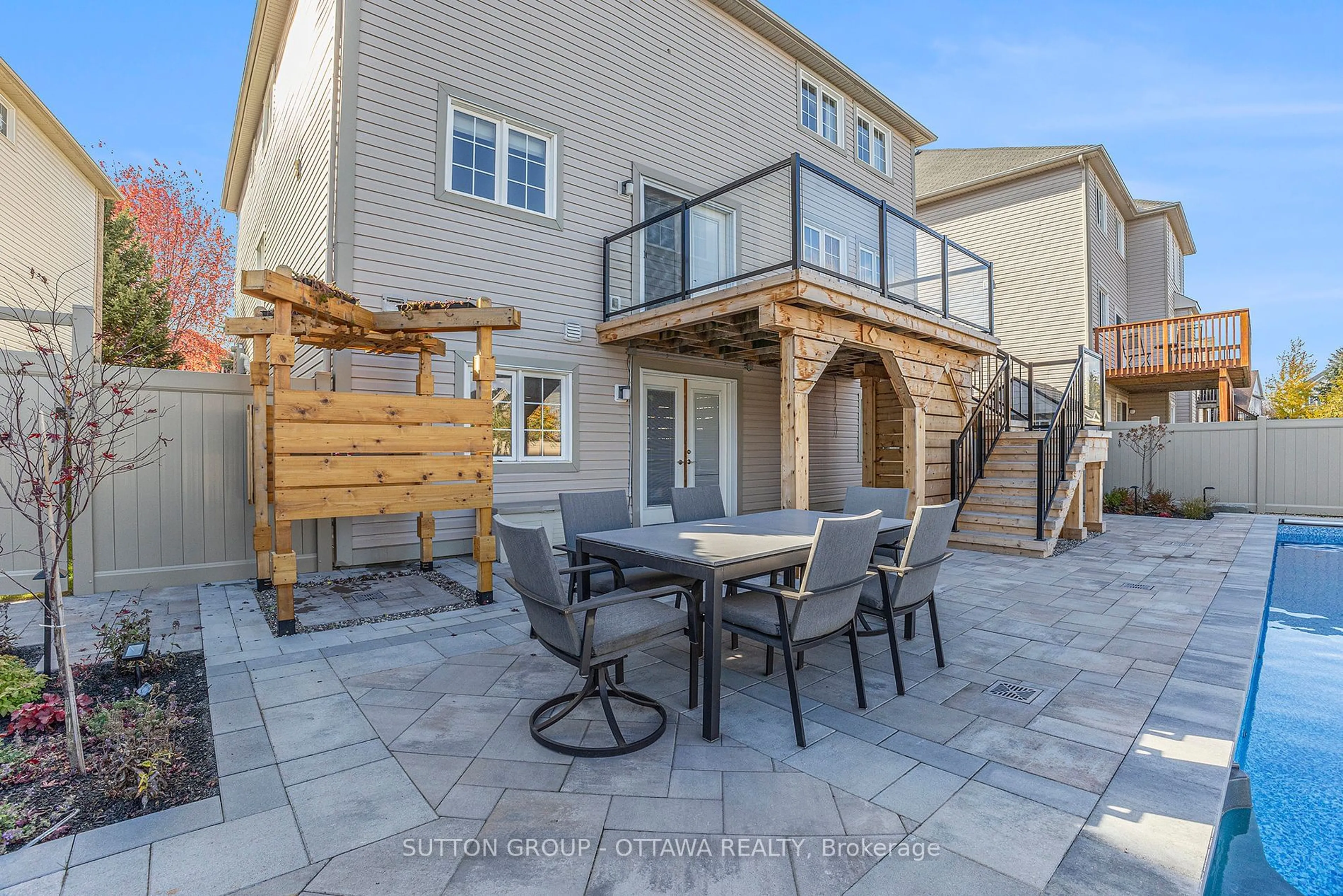 Patio, street for 181 Windance Cres, Kanata Ontario K2W 0A5