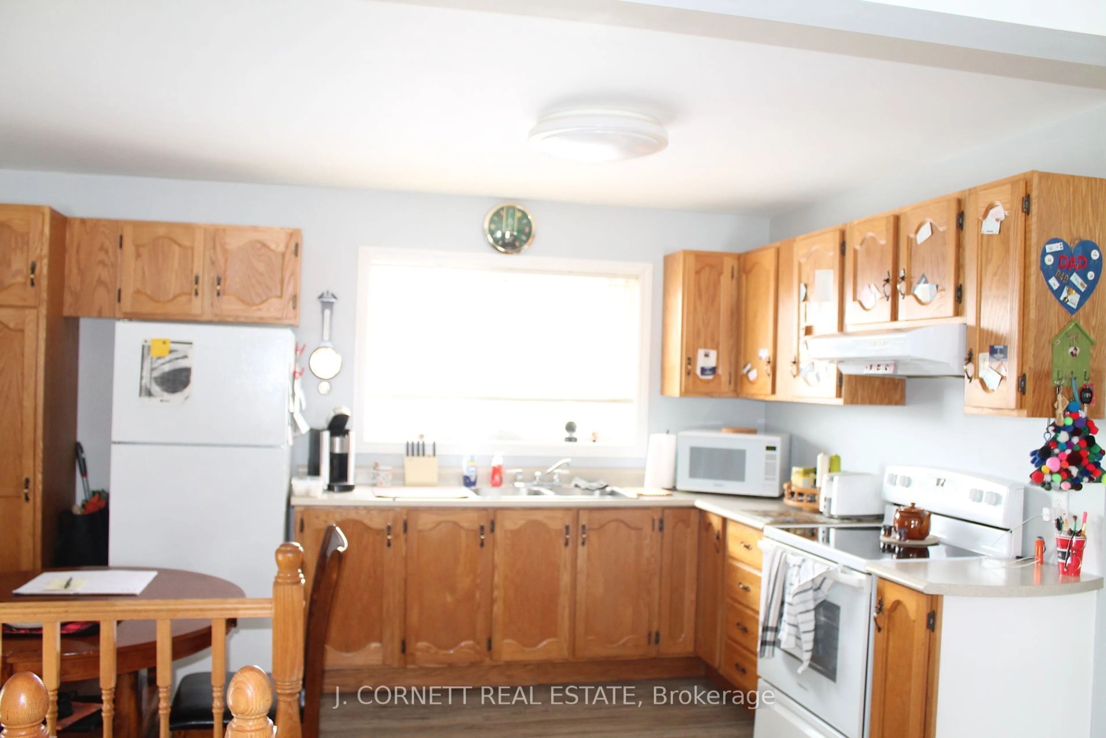 Standard kitchen, unknown for 2036 Pitt St, Cornwall Ontario K6J 5G3