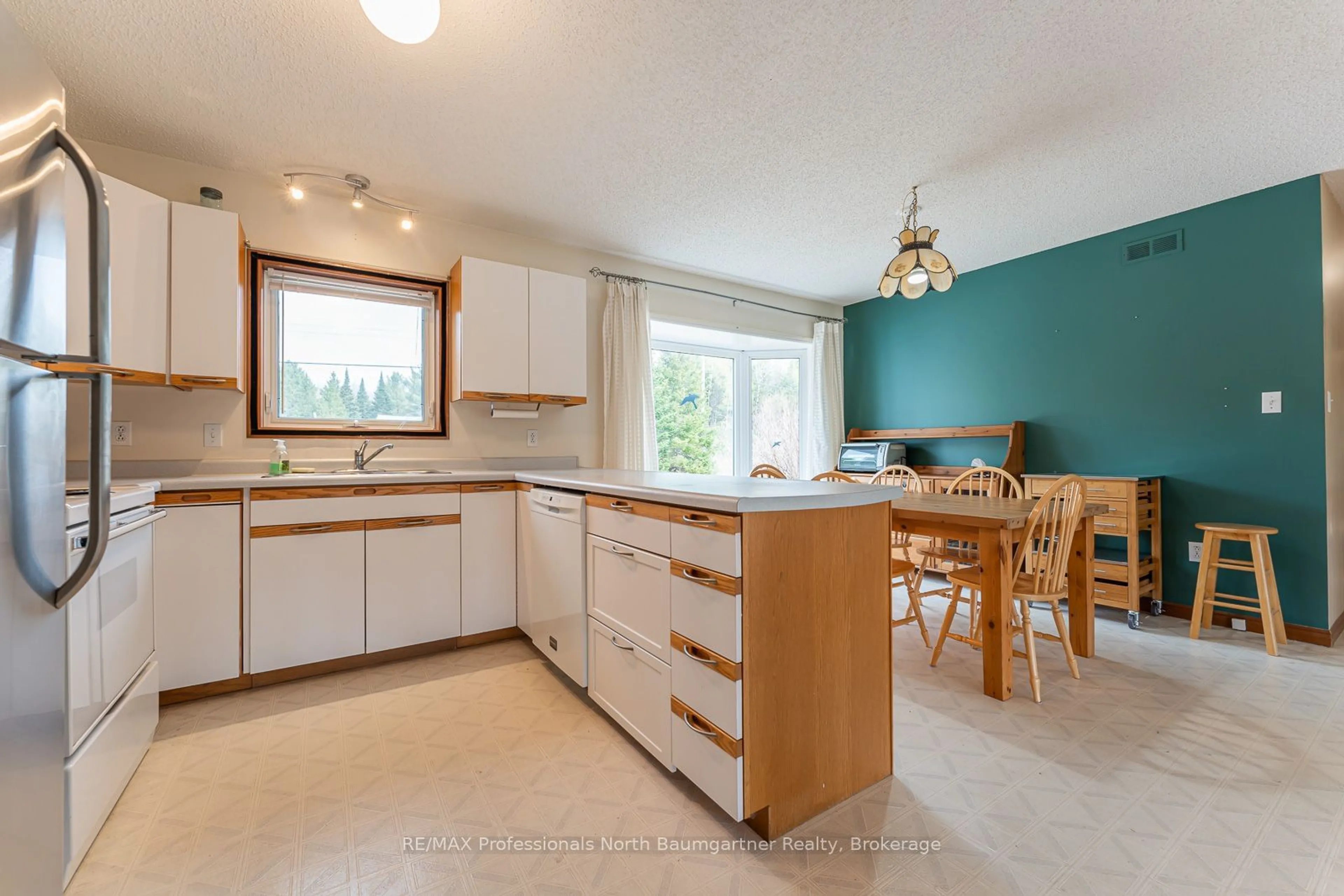 Open concept kitchen, unknown for 3850 Gelert Rd, Minden Hills Ontario K0M 2K0