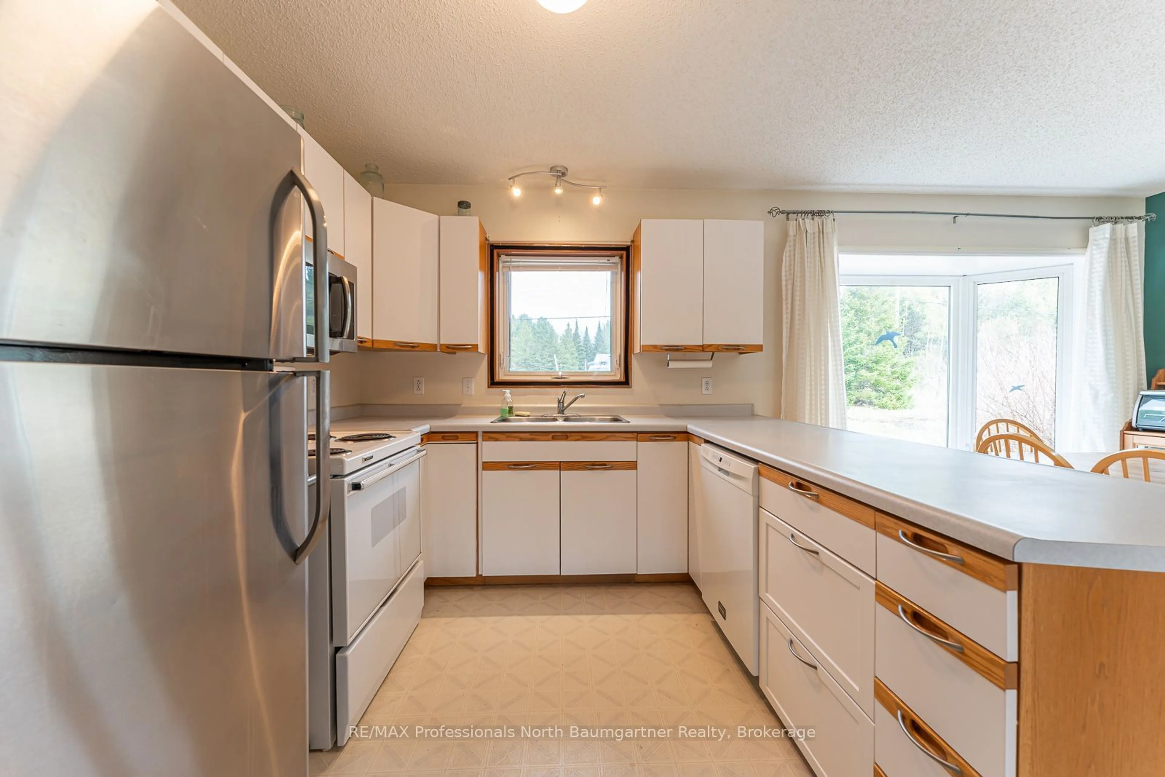 Standard kitchen, unknown for 3850 Gelert Rd, Minden Hills Ontario K0M 2K0