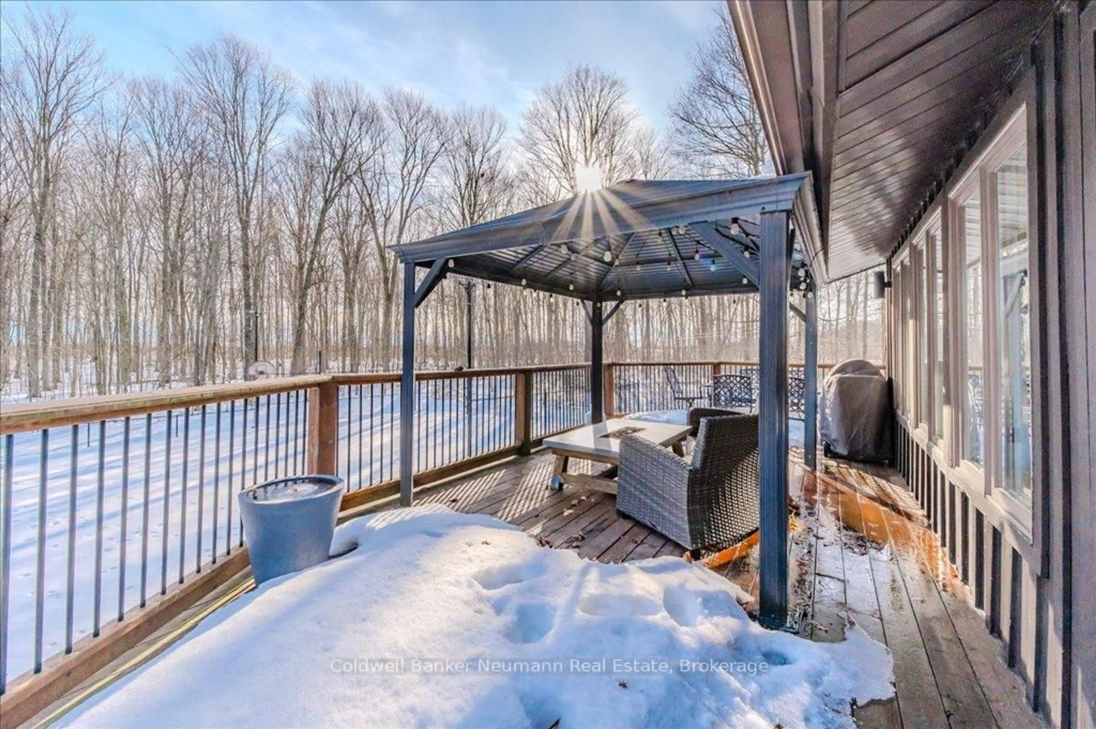 Patio, water/lake/river/ocean view for 6651 Concession 4 Rd, Puslinch Ontario N0B 2J0