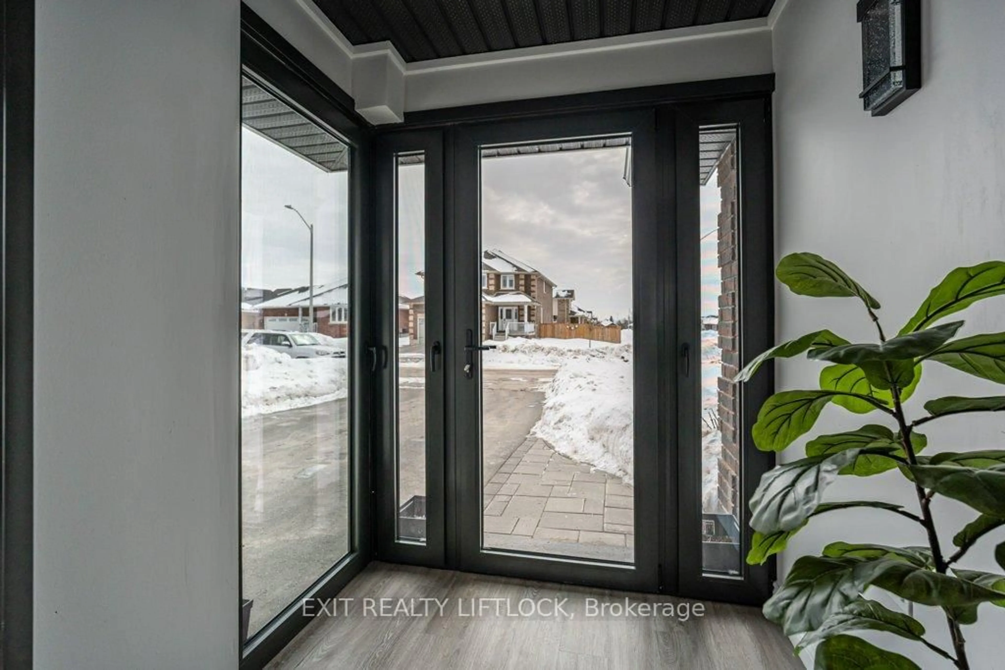 Indoor entryway for 65 Darrell Drain Cres, Asphodel-Norwood Ontario K0L 2V0