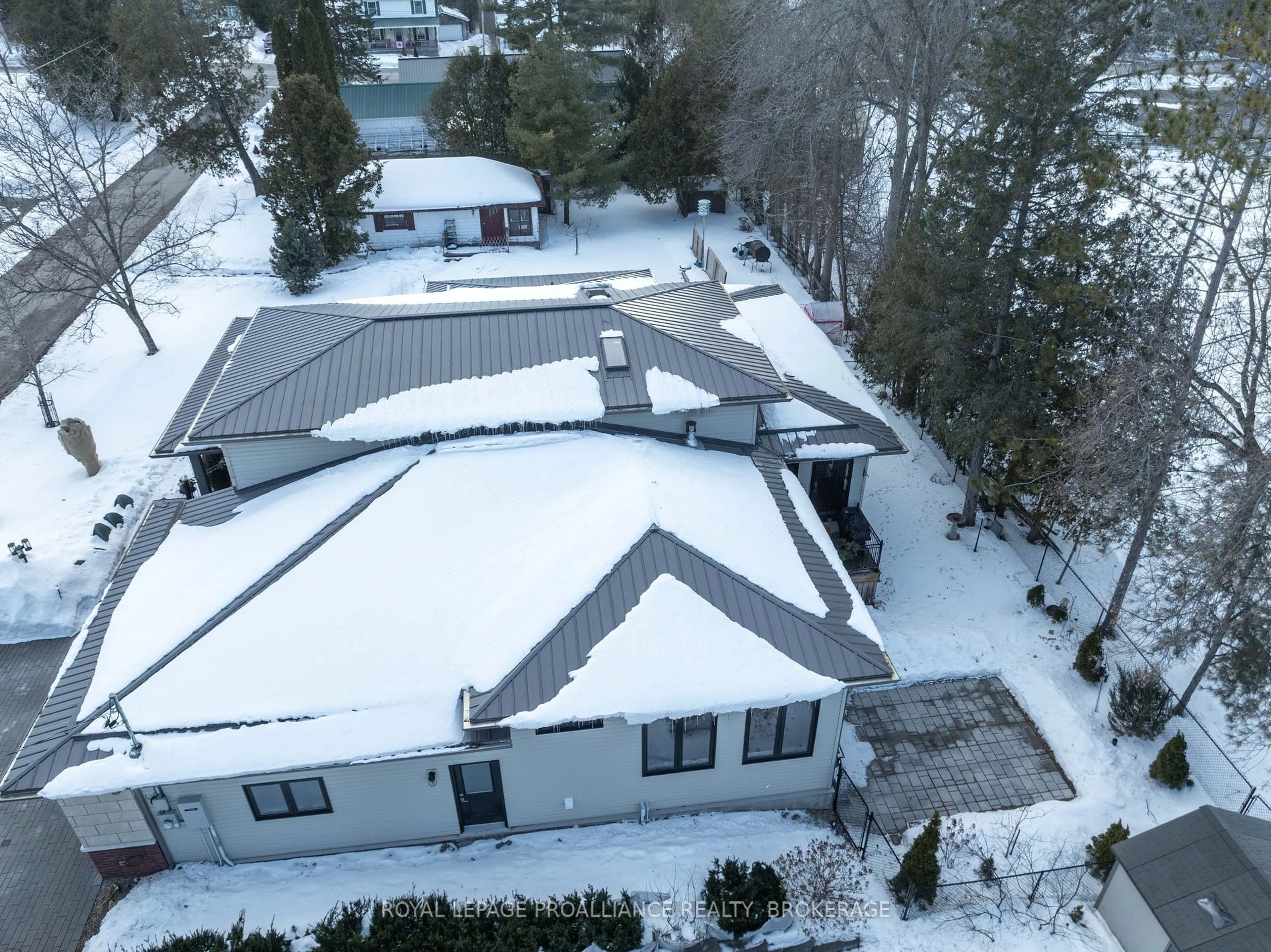 A pic from outside/outdoor area/front of a property/back of a property/a pic from drone, street for 28 George St, Westport Ontario K0G 1X0