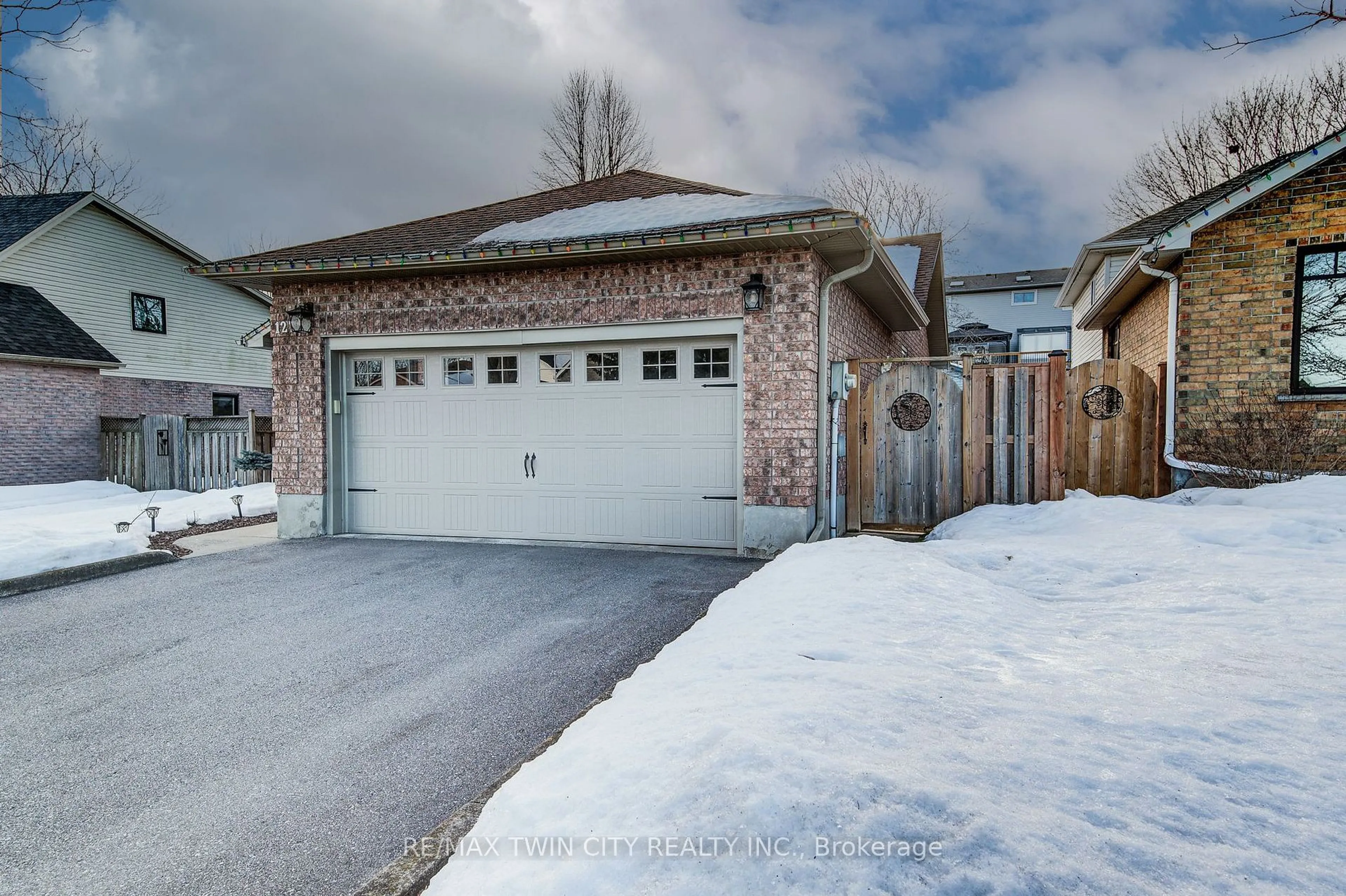 Unknown for 127 Fairlake Dr, Cambridge Ontario N1S 4Z4