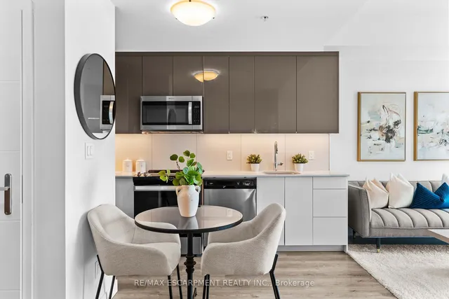 Additional property image - 60 Frederick St