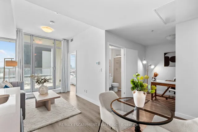 Additional property image - 60 Frederick St