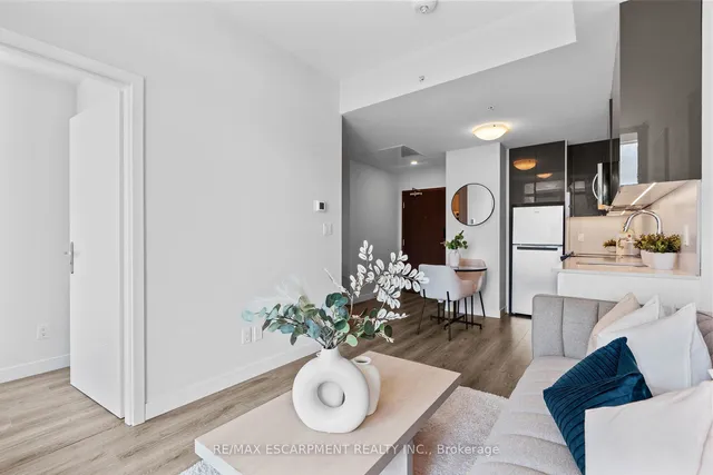 Additional property image - 60 Frederick St