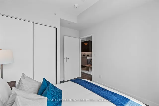 Additional property image - 60 Frederick St