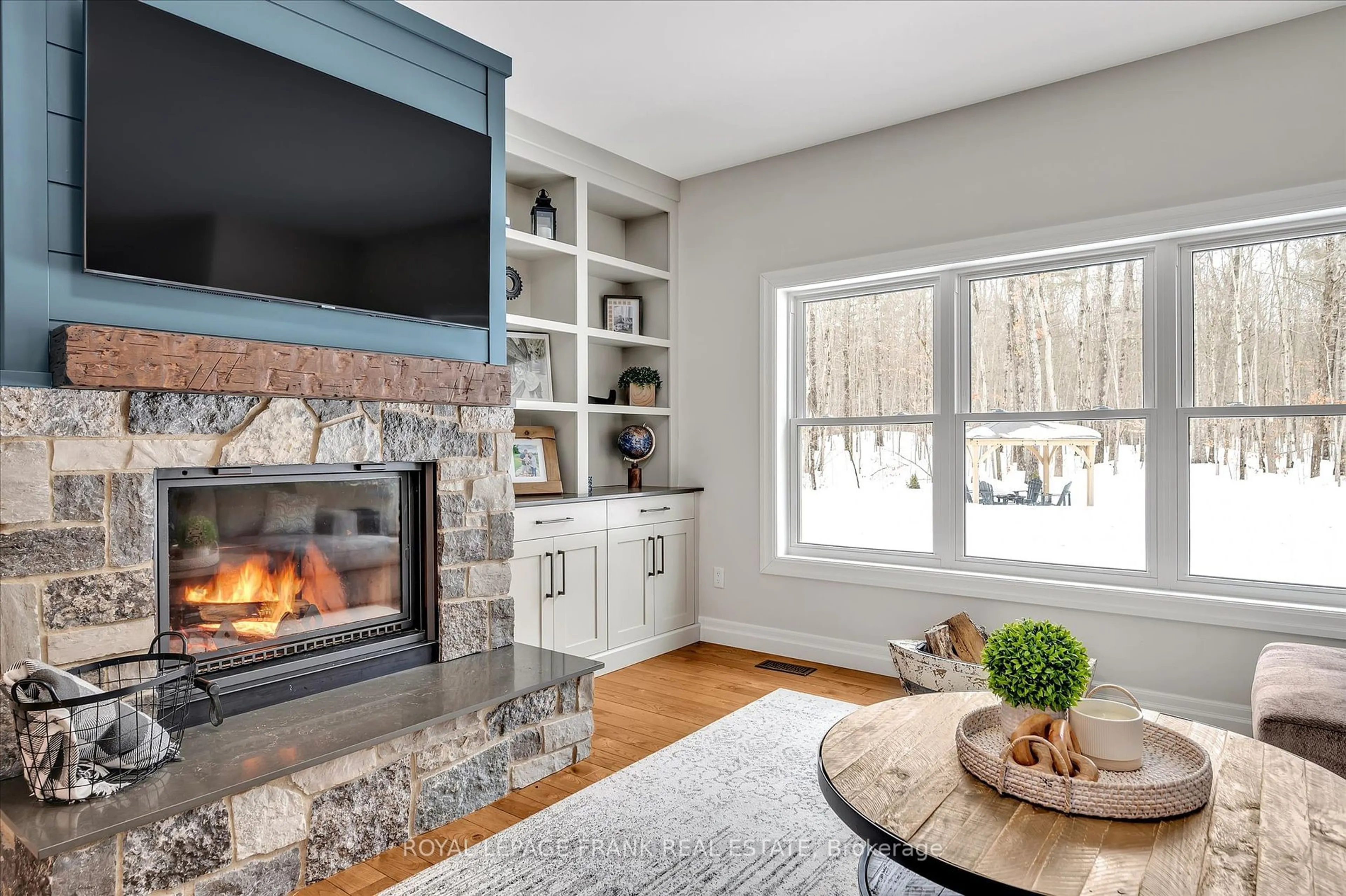 Living room with furniture, unknown for 92 Mitchell Cres, Galway-Cavendish and Harvey Ontario K0L 1J0