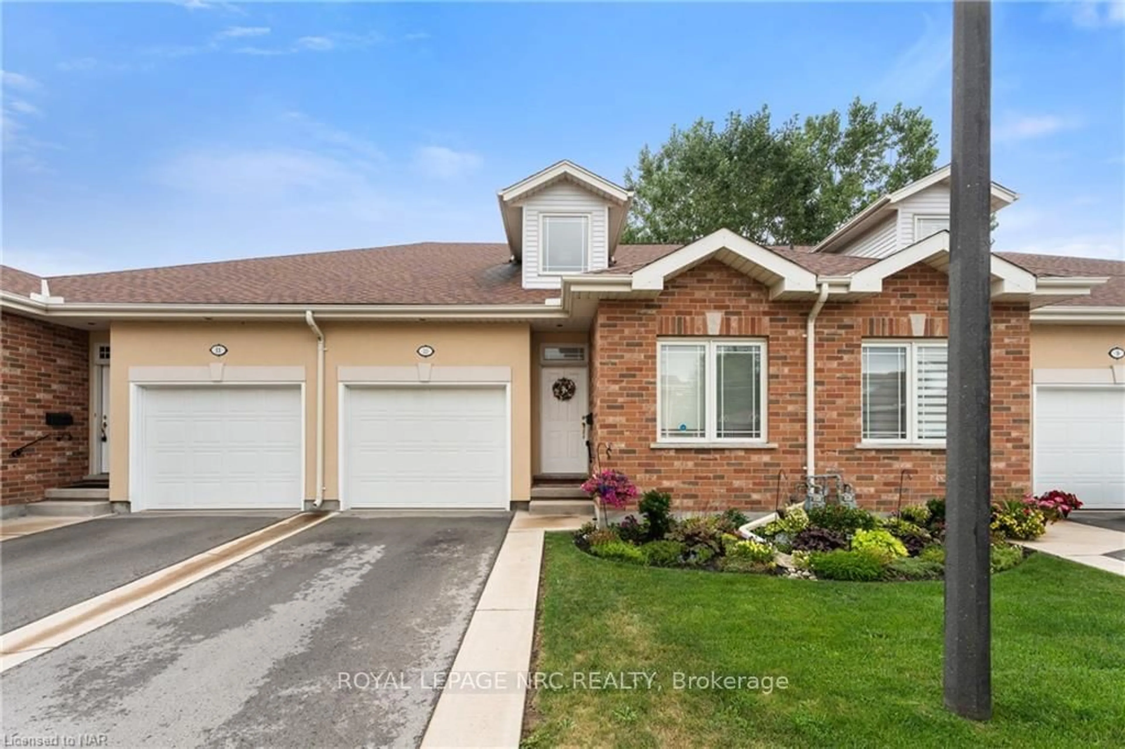 Home with brick exterior material, street for 4300 KALAR Rd #TEN, Niagara Falls Ontario L2H 1S7