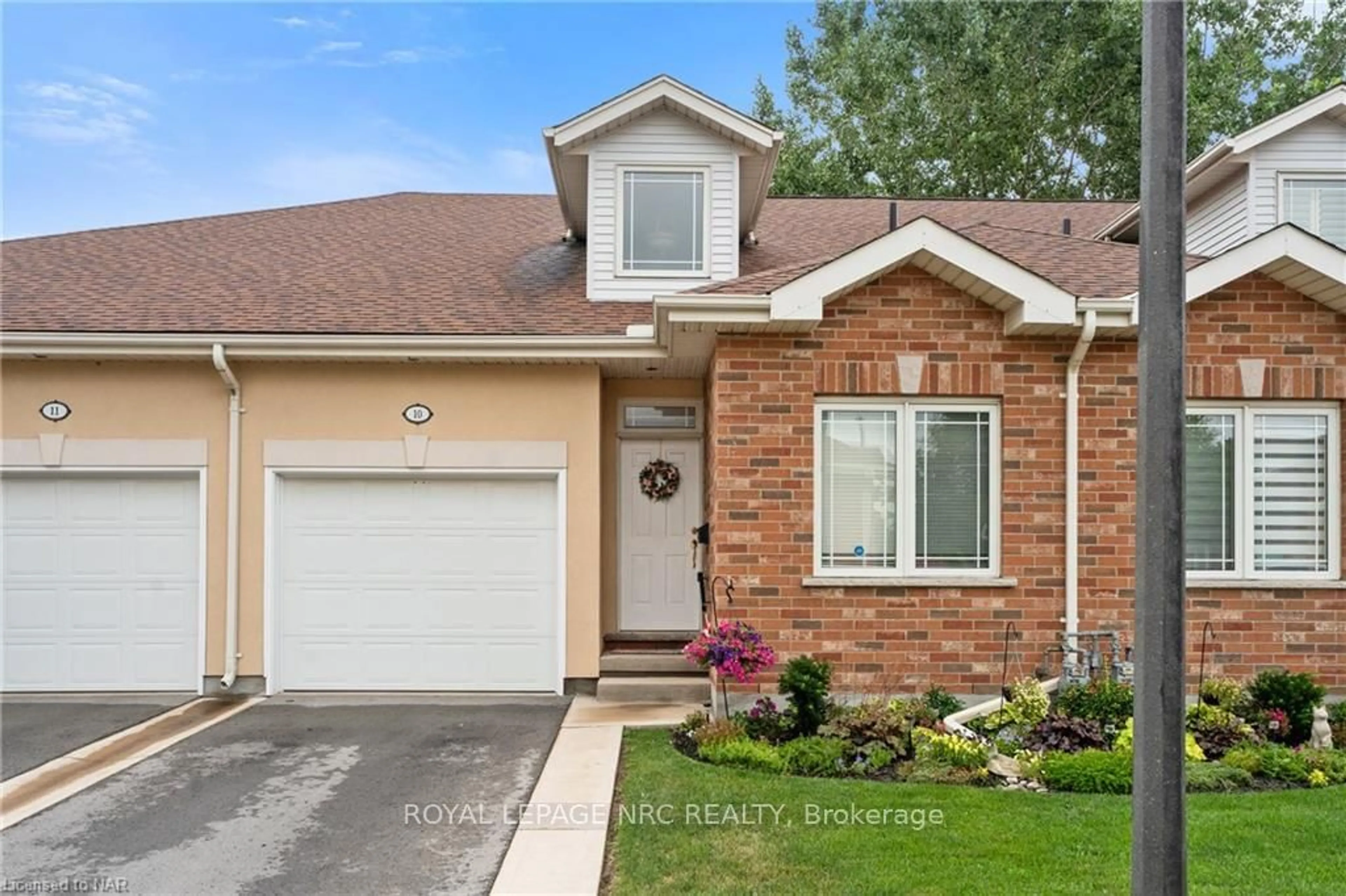 Home with brick exterior material, street for 4300 KALAR Rd #TEN, Niagara Falls Ontario L2H 1S7