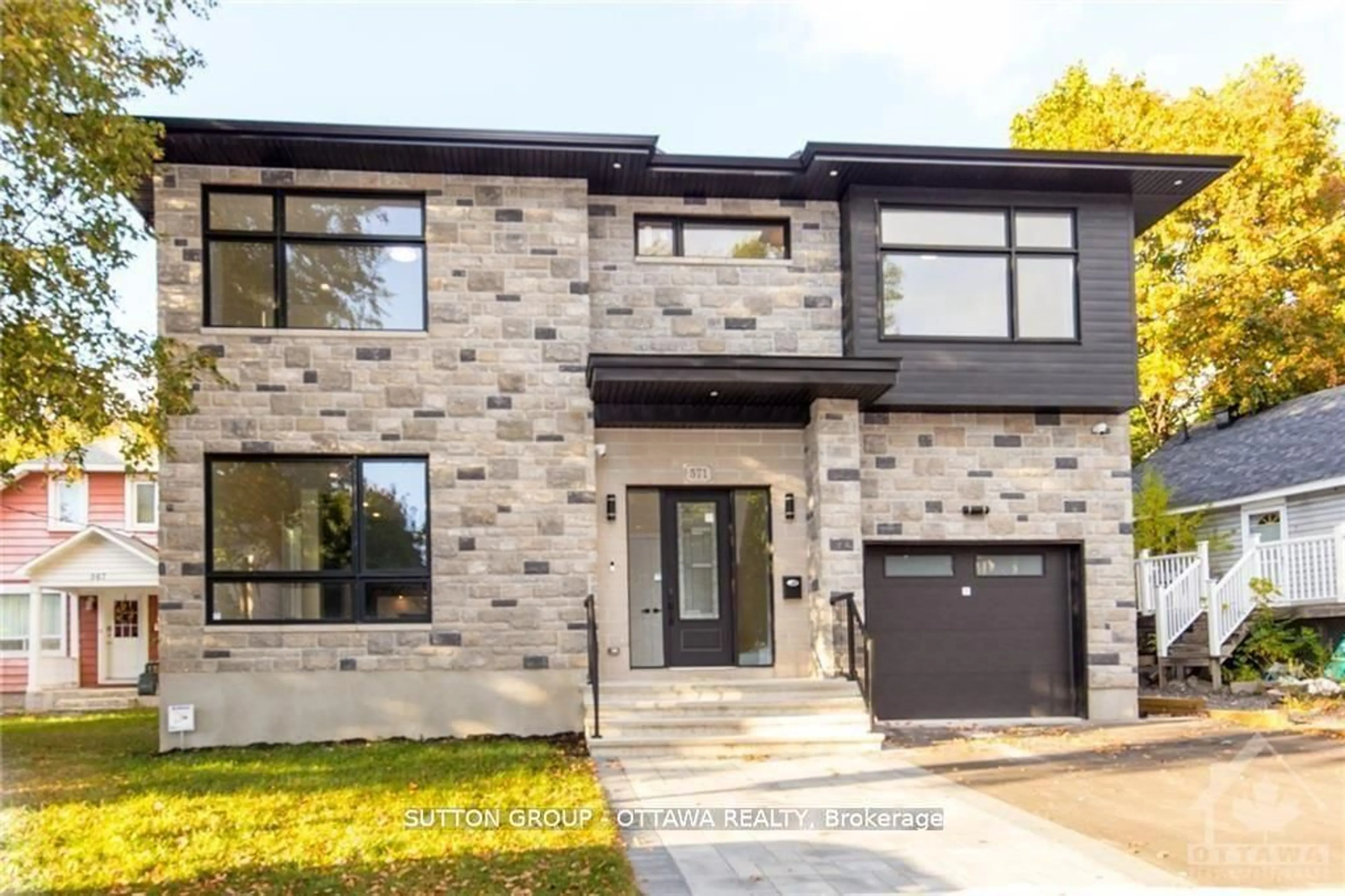 Home with brick exterior material, street for 571 Mutual St, Overbrook - Castleheights and Area Ontario K1K 1C5