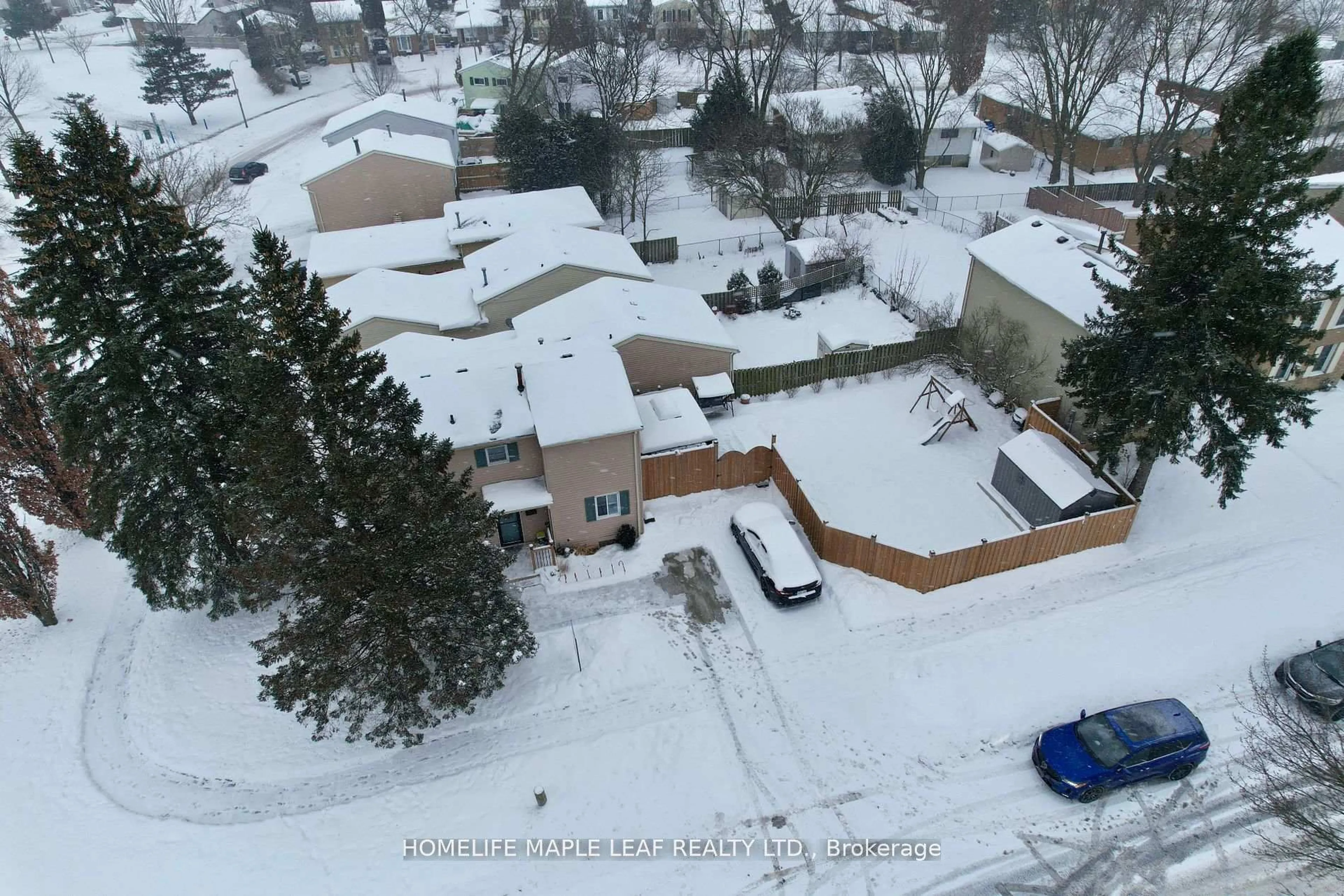 A pic from outside/outdoor area/front of a property/back of a property/a pic from drone, street for 73 Timberlane Cres, Kitchener Ontario N2N 1T5