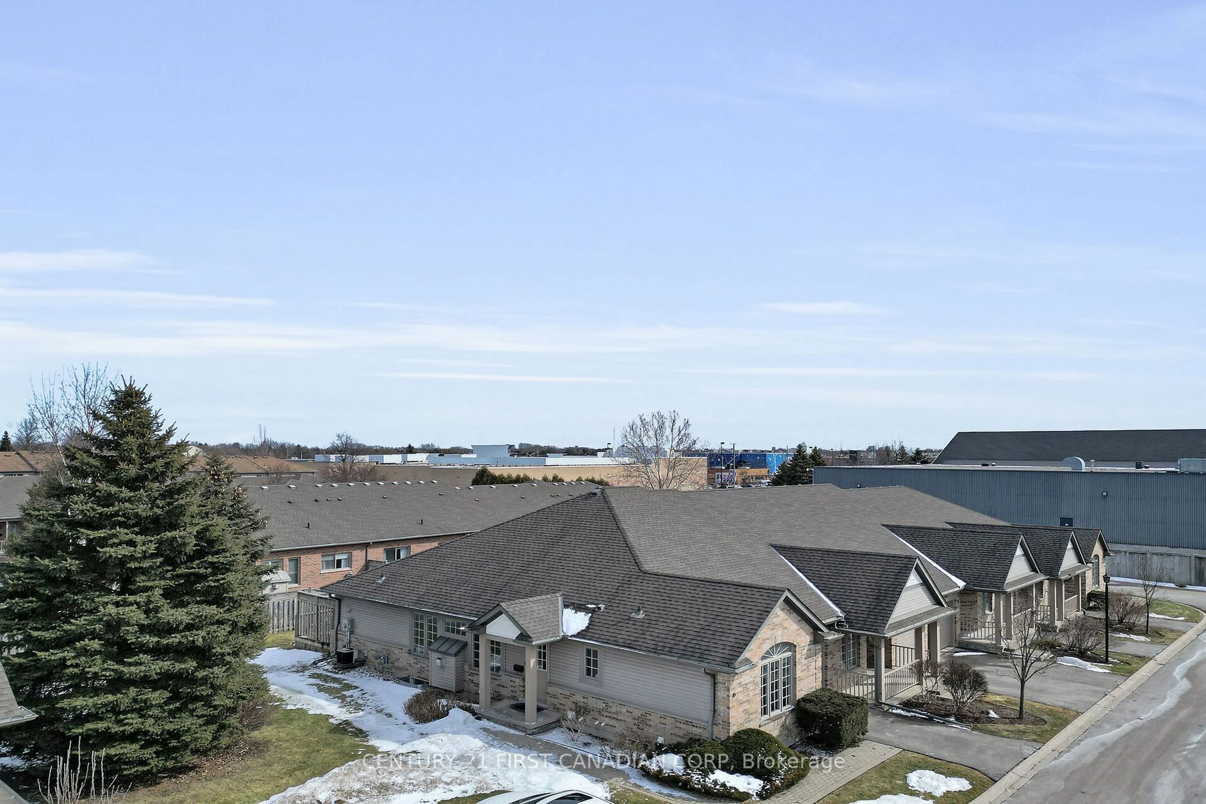 A pic from outside/outdoor area/front of a property/back of a property/a pic from drone, unknown for 215 North Centre Rd #16, London Ontario N5X 4E3