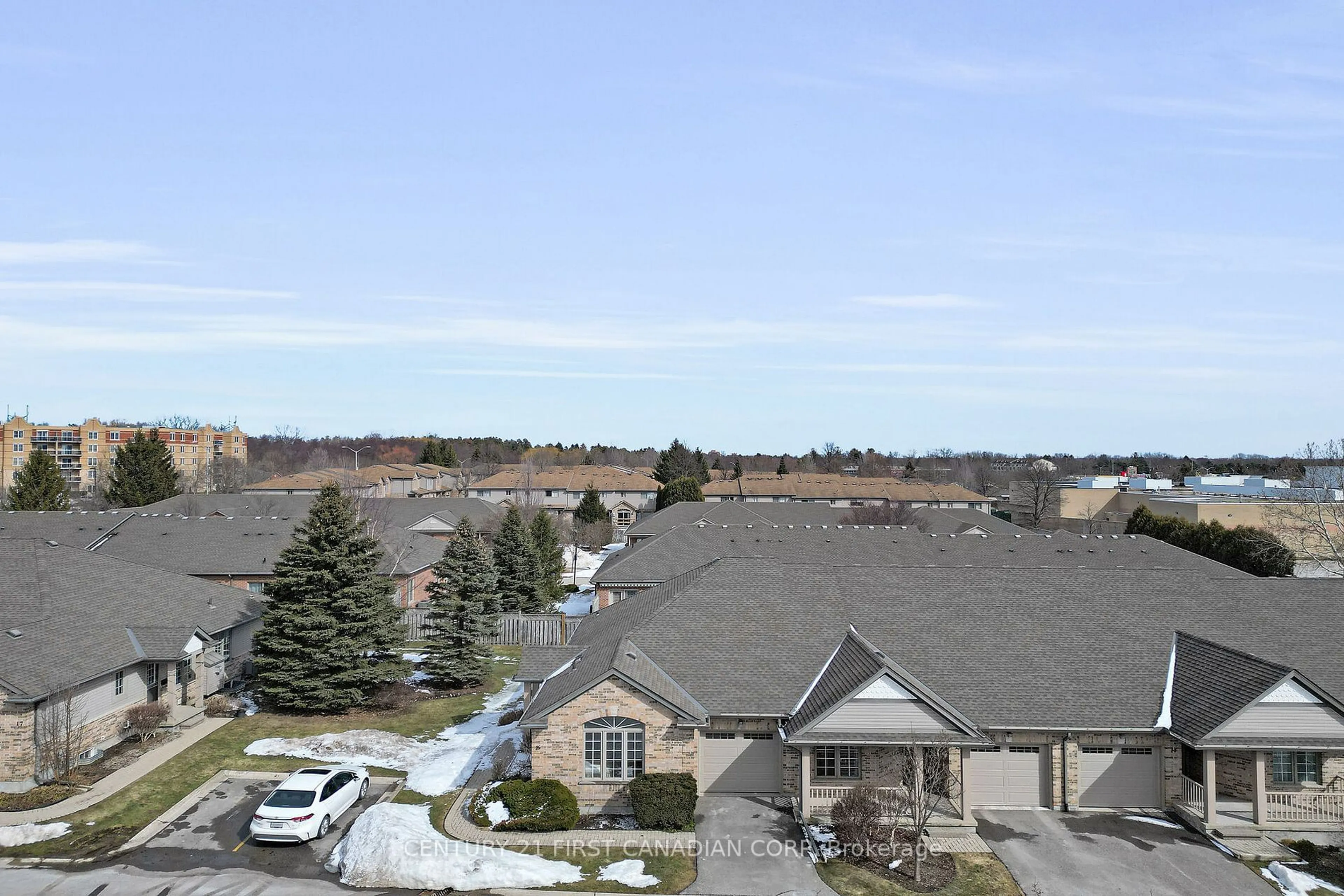 A pic from outside/outdoor area/front of a property/back of a property/a pic from drone, unknown for 215 North Centre Rd #16, London Ontario N5X 4E3