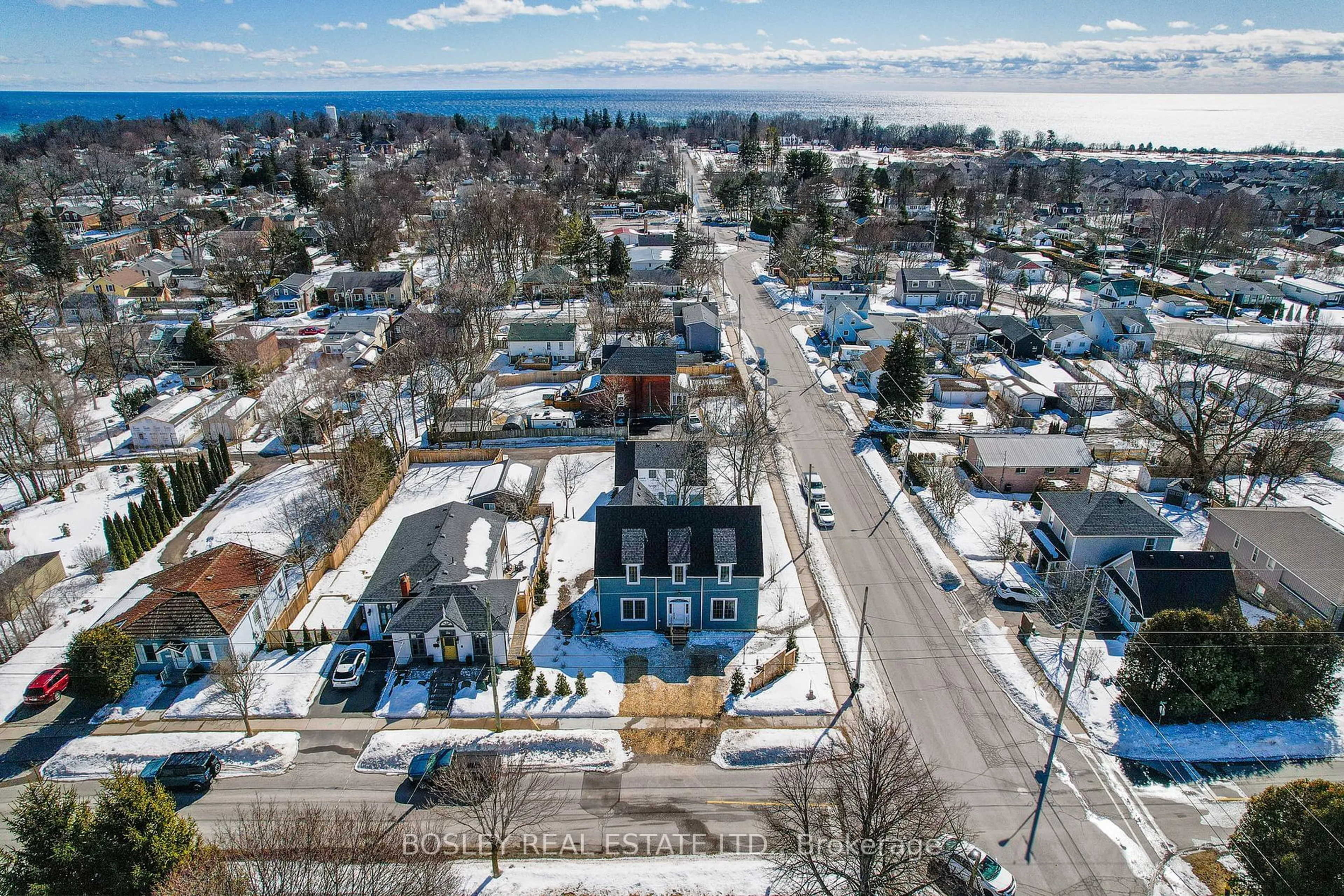 A pic from outside/outdoor area/front of a property/back of a property/a pic from drone, street for 161 Bruton St, Port Hope Ontario L1A 1V6