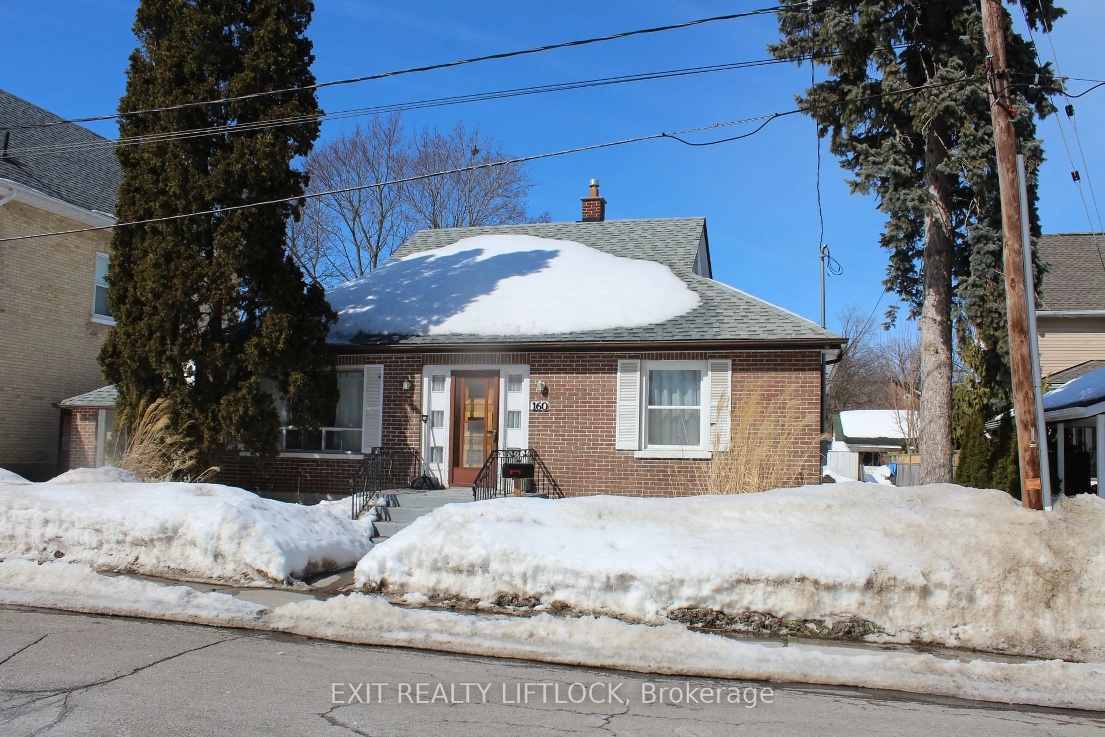 Home with brick exterior material, street for 160 Ardmore Ave, Kawartha Lakes Ontario K9V 2T5