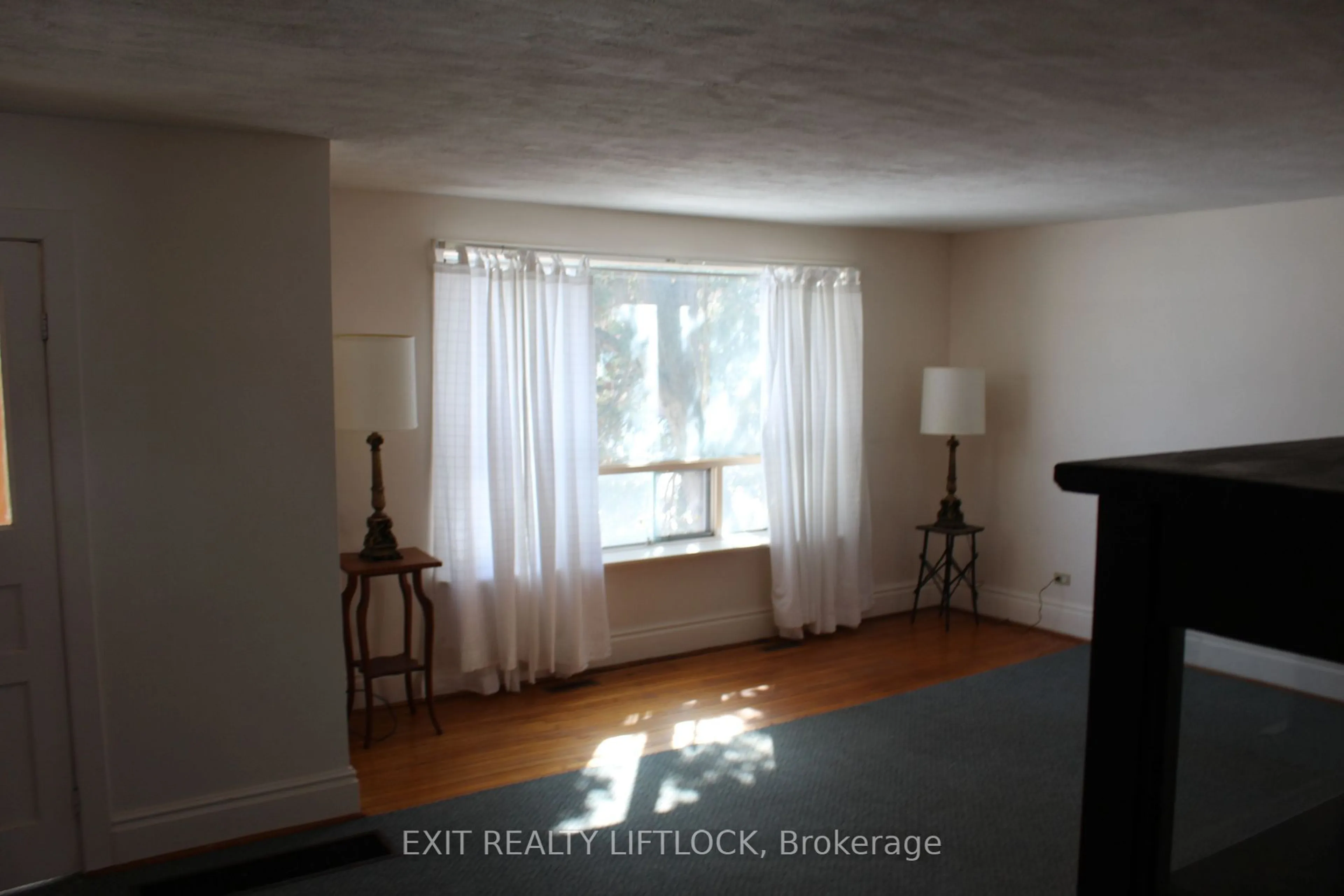 A pic of a room for 160 Ardmore Ave, Kawartha Lakes Ontario K9V 2T5