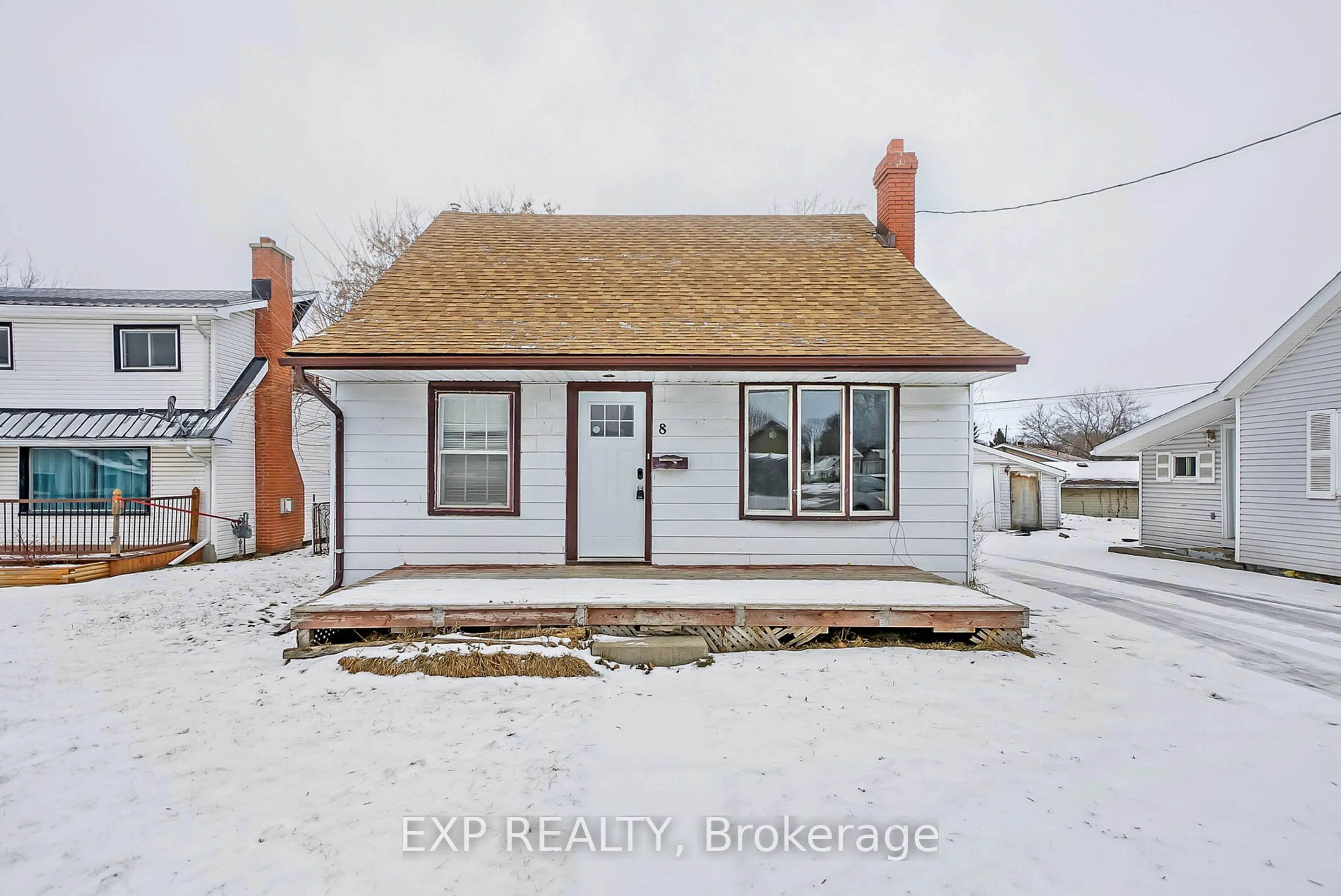 A pic from outside/outdoor area/front of a property/back of a property/a pic from drone, building for 8 Jackson St, Quinte West Ontario K8V 1Z7