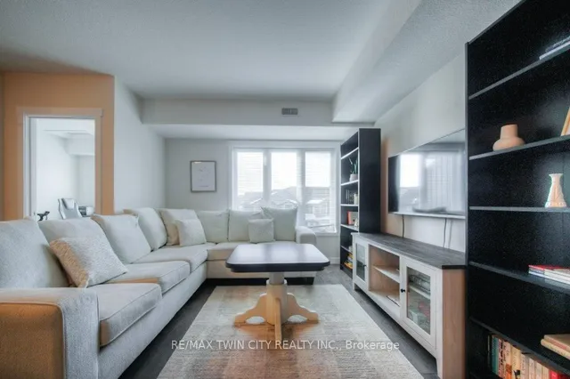Additional property image - 164 Rochefort St Unit B