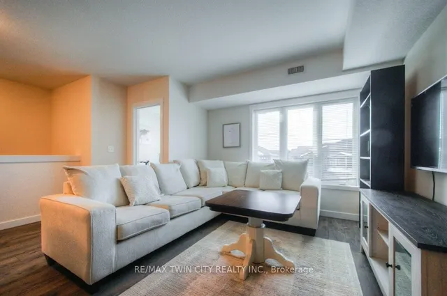 Additional property image - 164 Rochefort St Unit B