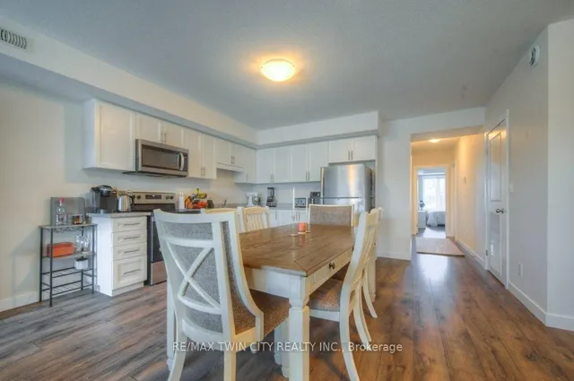 Additional property image - 164 Rochefort St Unit B