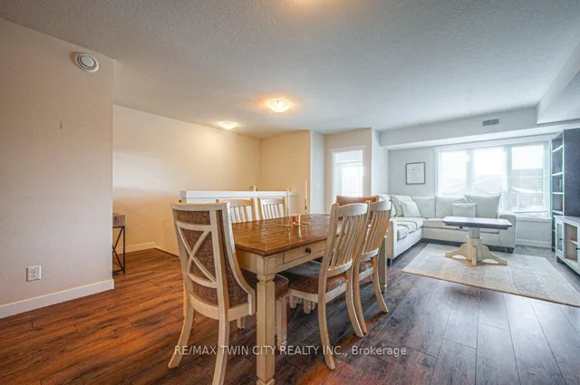 Additional property image - 164 Rochefort St Unit B