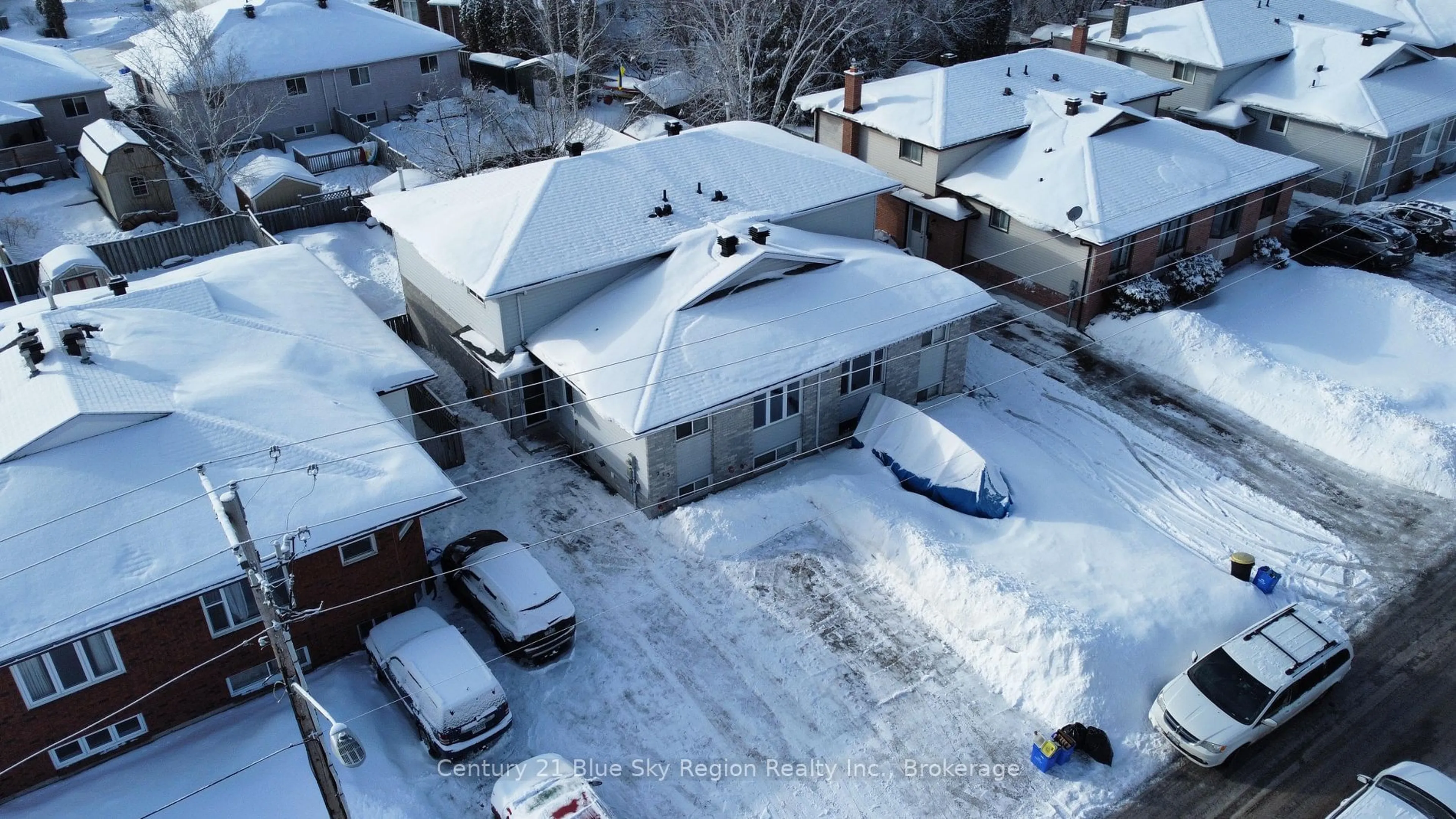 A pic from outside/outdoor area/front of a property/back of a property/a pic from drone, street for 213 Massey Dr, North Bay Ontario P1A 4H2