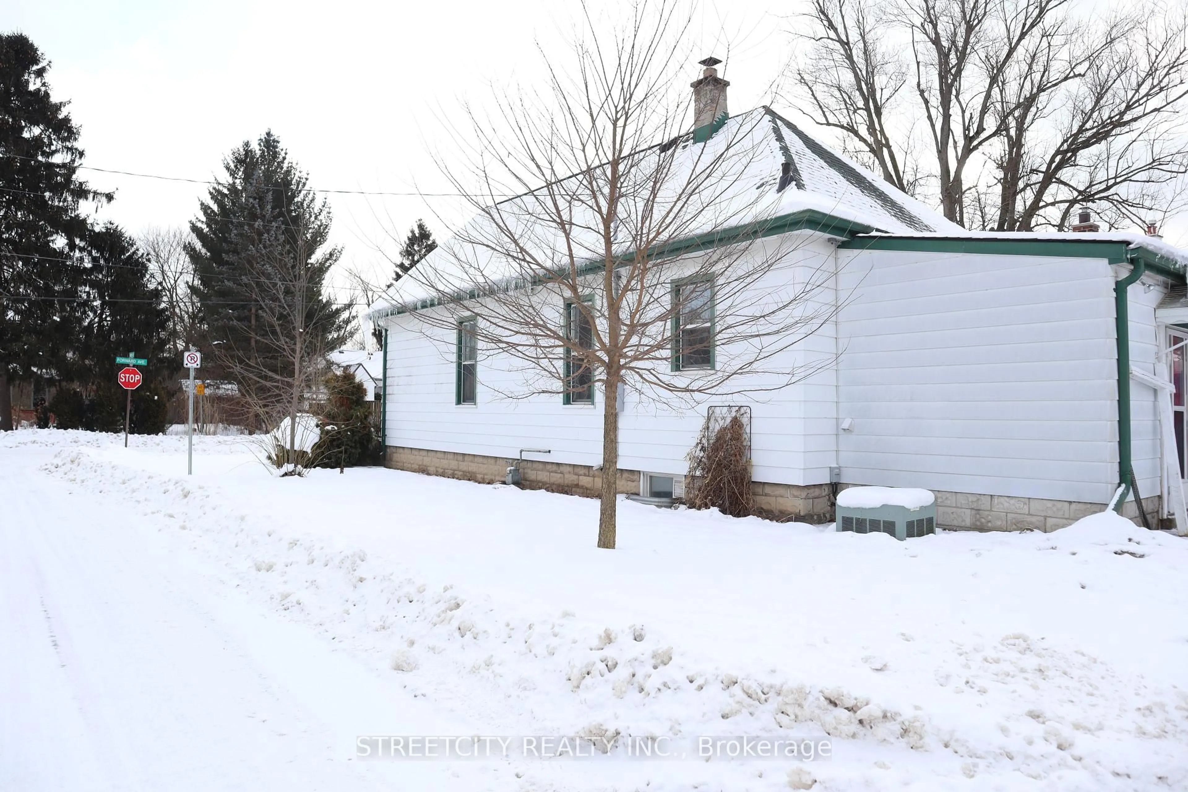 Shed for 103 Forward Ave, London Ontario N6H 1B9