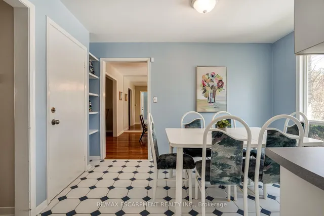 Additional property image - 25 ROBINHOOD Dr