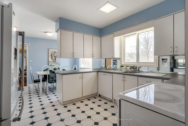 Additional property image - 25 ROBINHOOD Dr