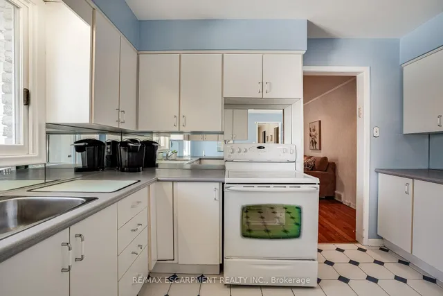 Additional property image - 25 ROBINHOOD Dr