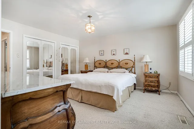 Additional property image - 25 ROBINHOOD Dr