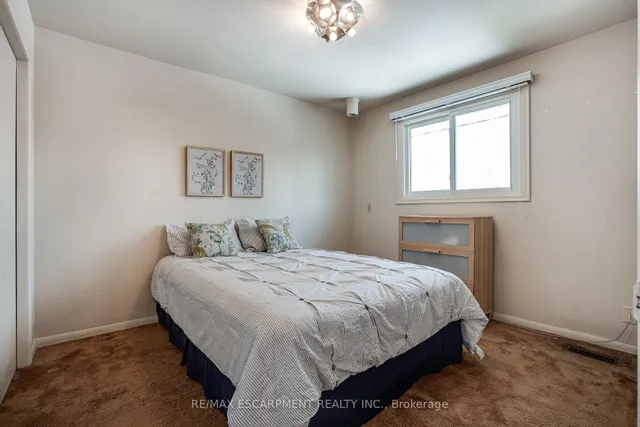 Additional property image - 25 ROBINHOOD Dr