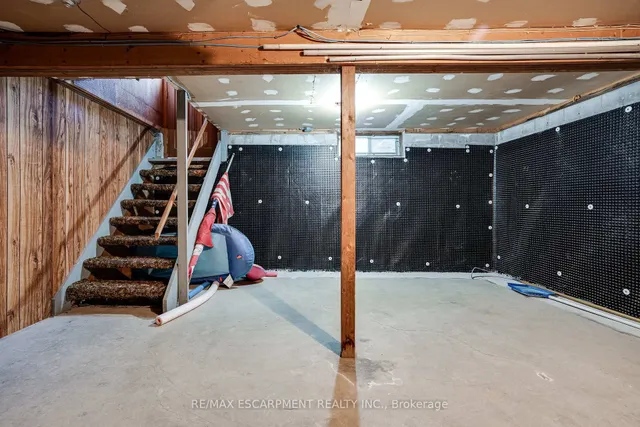 Additional property image - 25 ROBINHOOD Dr