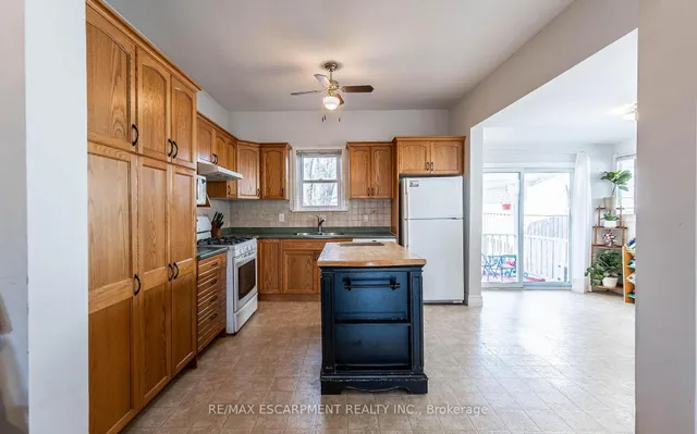 Additional property image - 174 East 24th St
