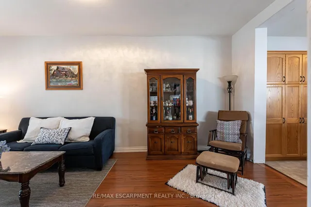 Additional property image - 174 East 24th St