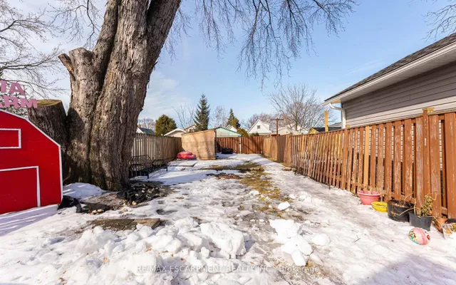 Additional property image - 174 East 24th St