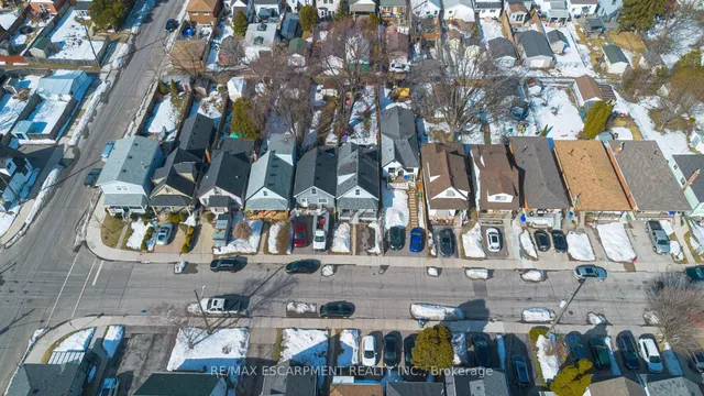 Additional property image - 174 East 24th St