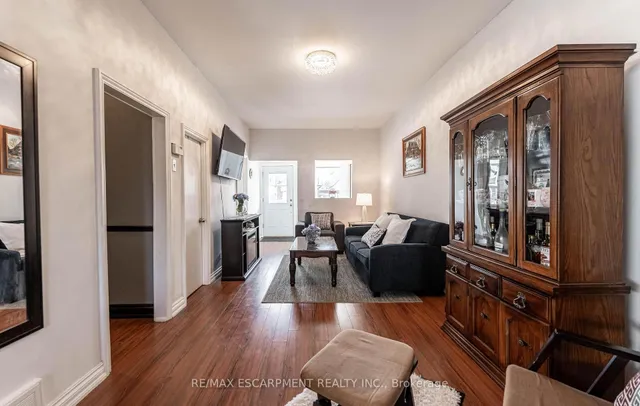Additional property image - 174 East 24th St