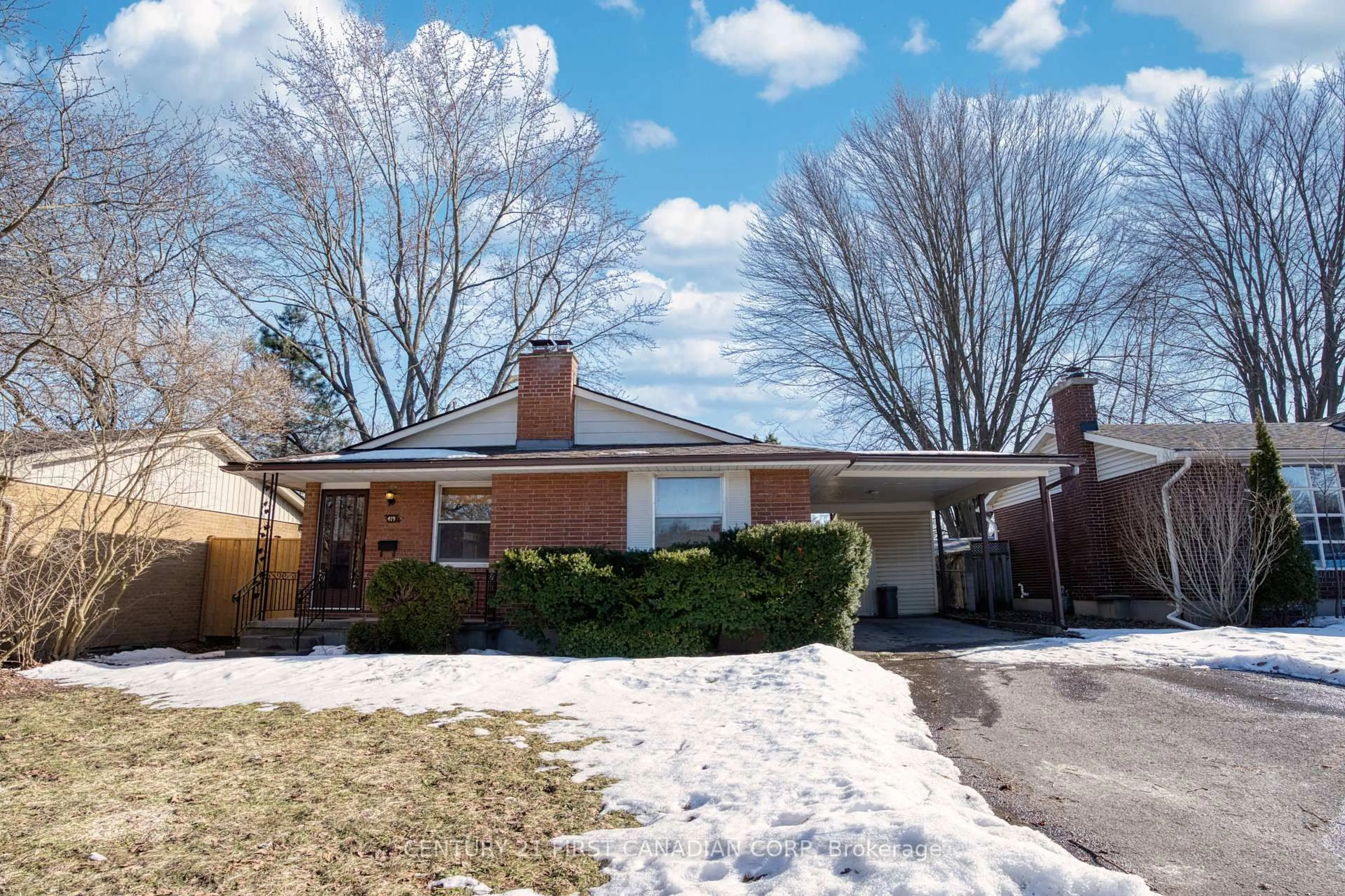 Home with brick exterior material, street for 419 Castlegrove Blvd, London Ontario N6G 1K7